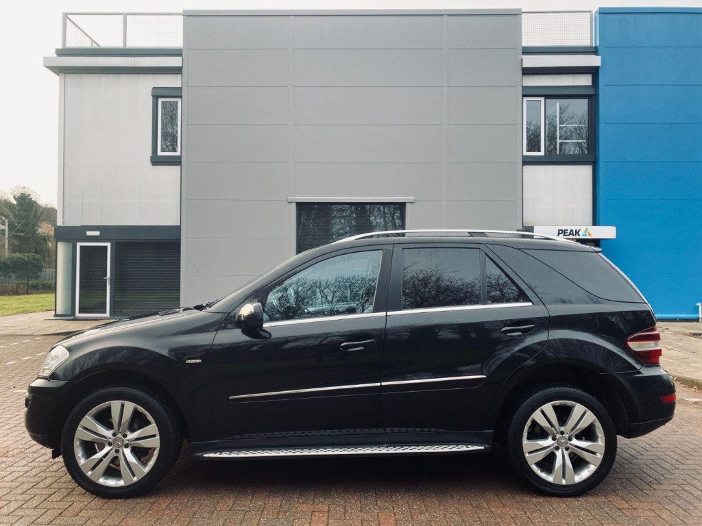 MERCEDES-BENZ M CLASS