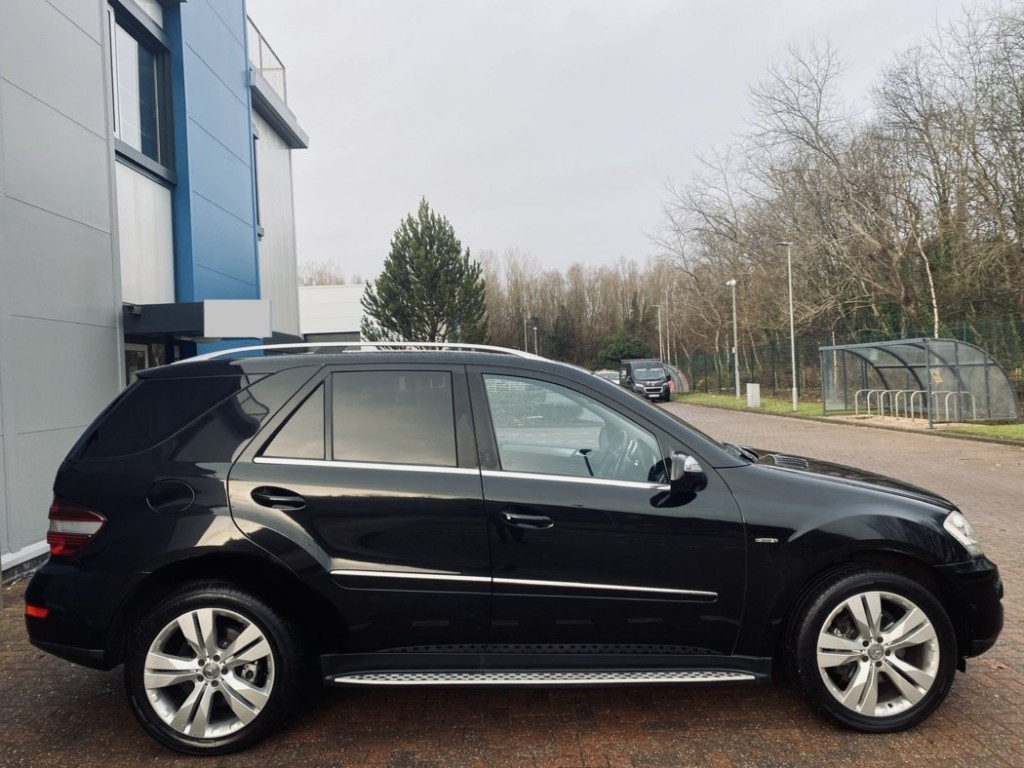 MERCEDES-BENZ M CLASS