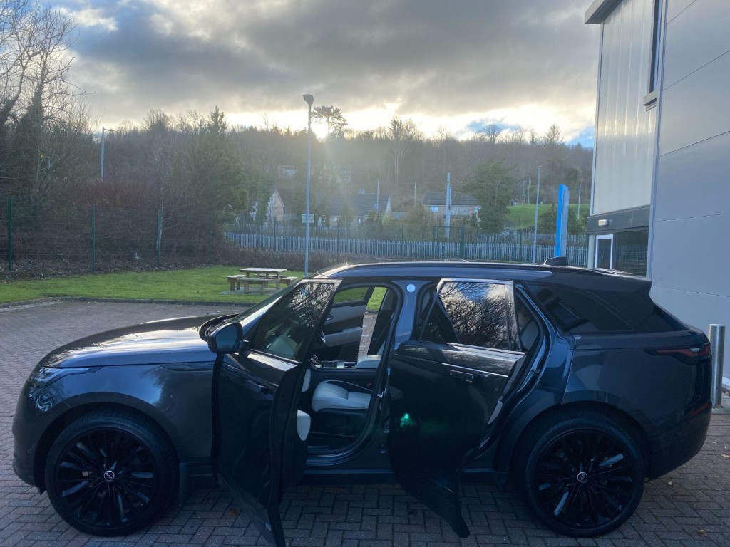 LAND ROVER RANGE ROVER VELAR