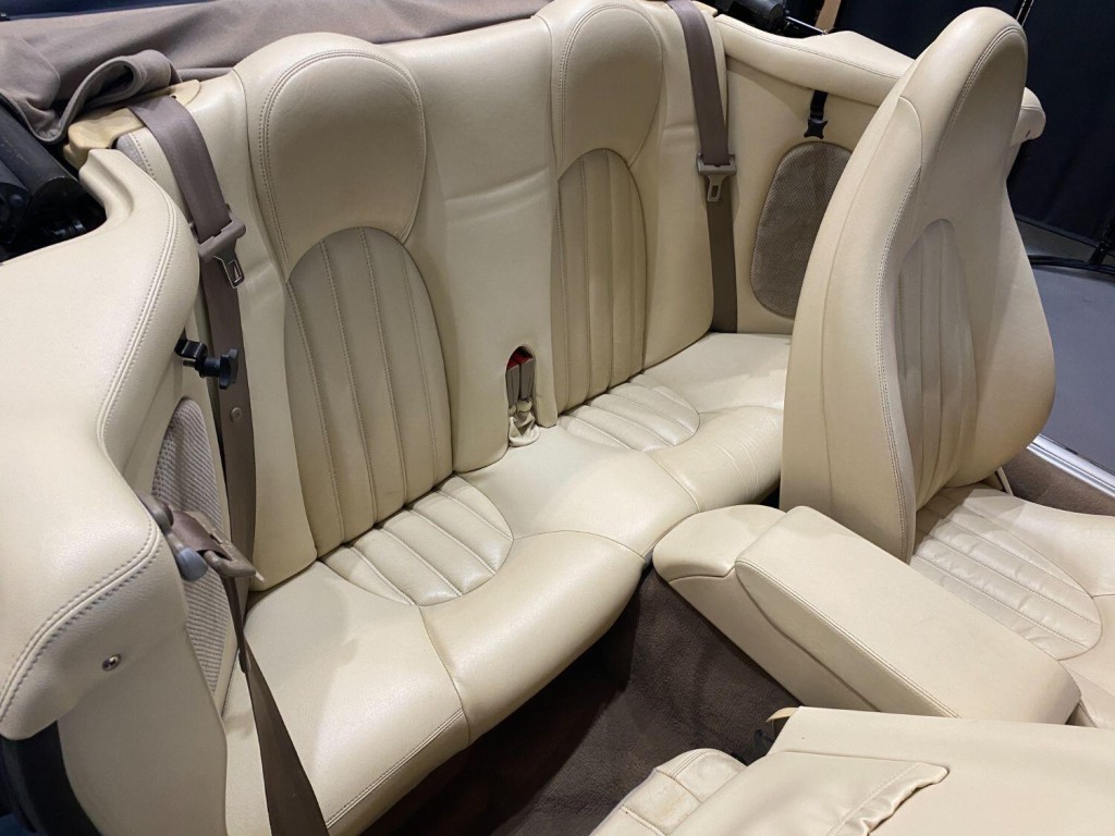 JAGUAR XK8