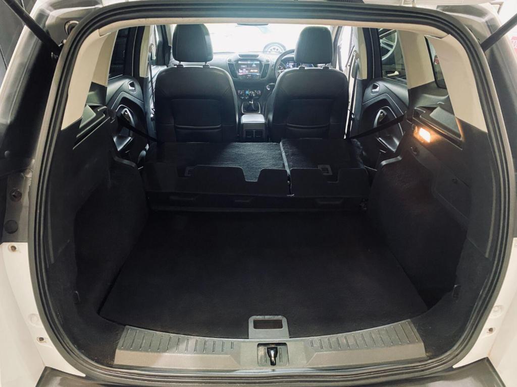 FORD KUGA