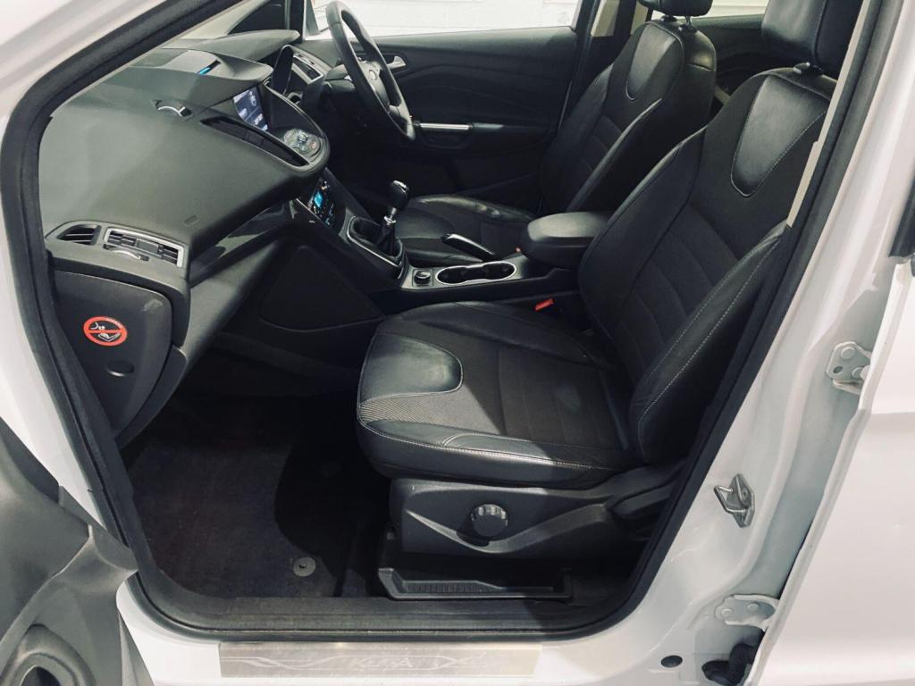 FORD KUGA