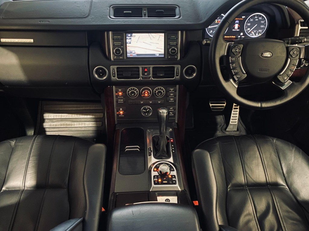 View LAND ROVER RANGE ROVER 3.6 TD V8 Vogue