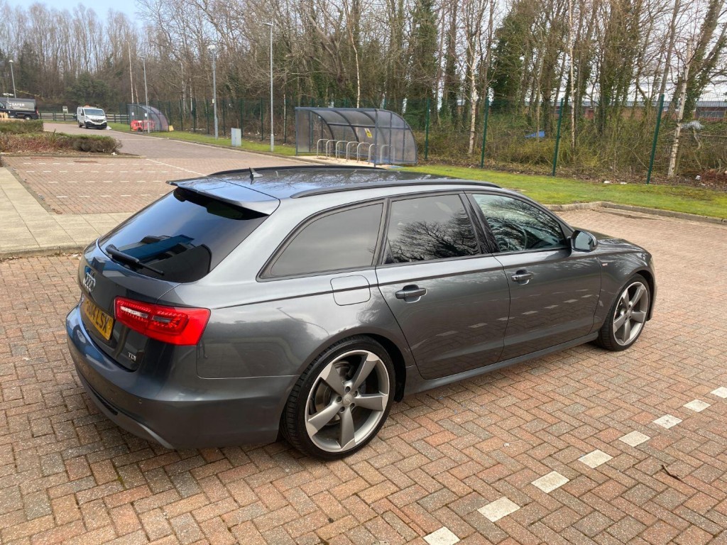 AUDI A6 AVANT