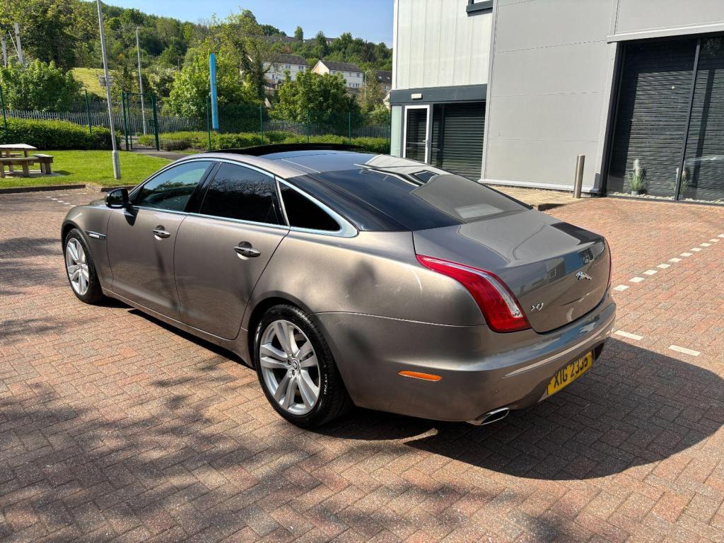 JAGUAR XJ