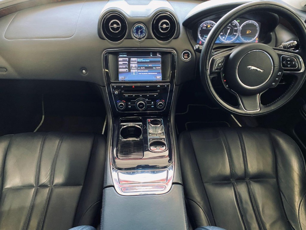 JAGUAR XJ