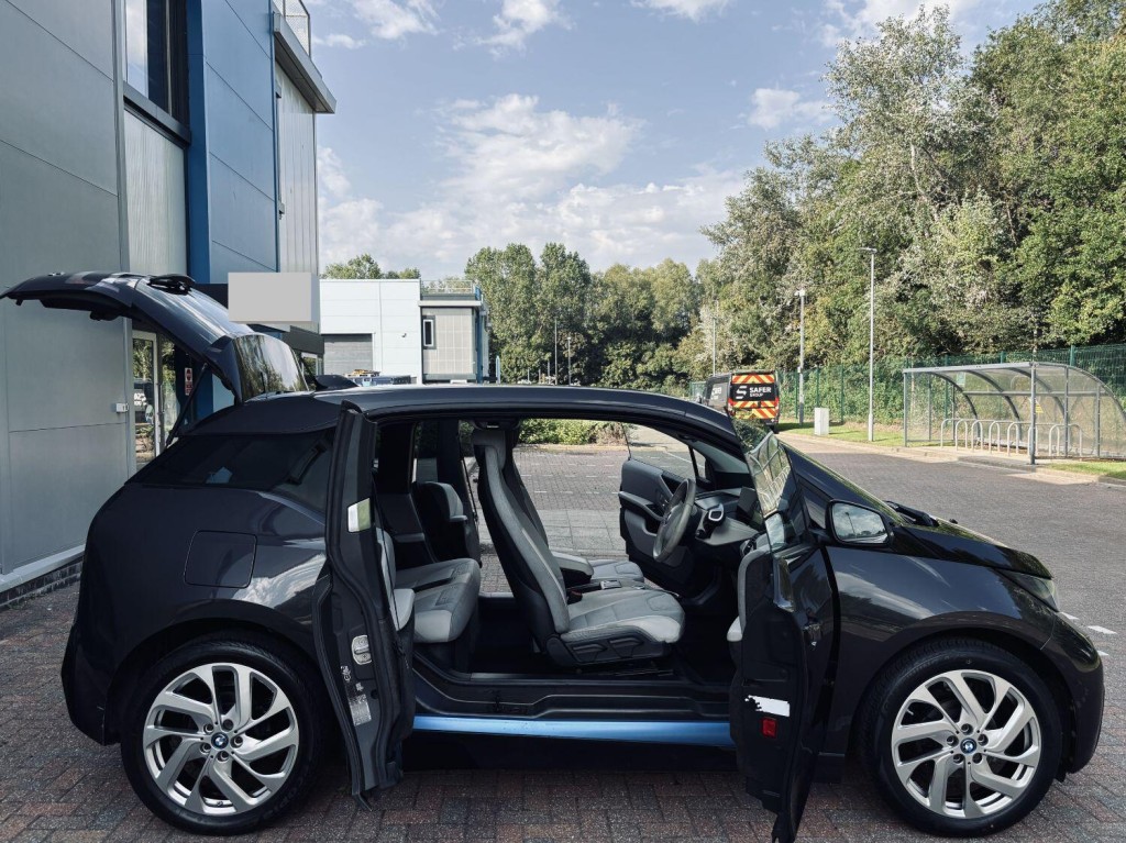 BMW I3