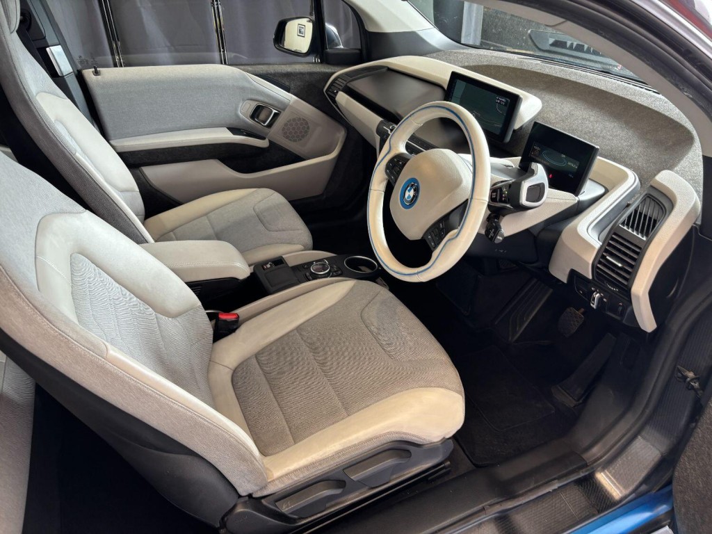 BMW I3