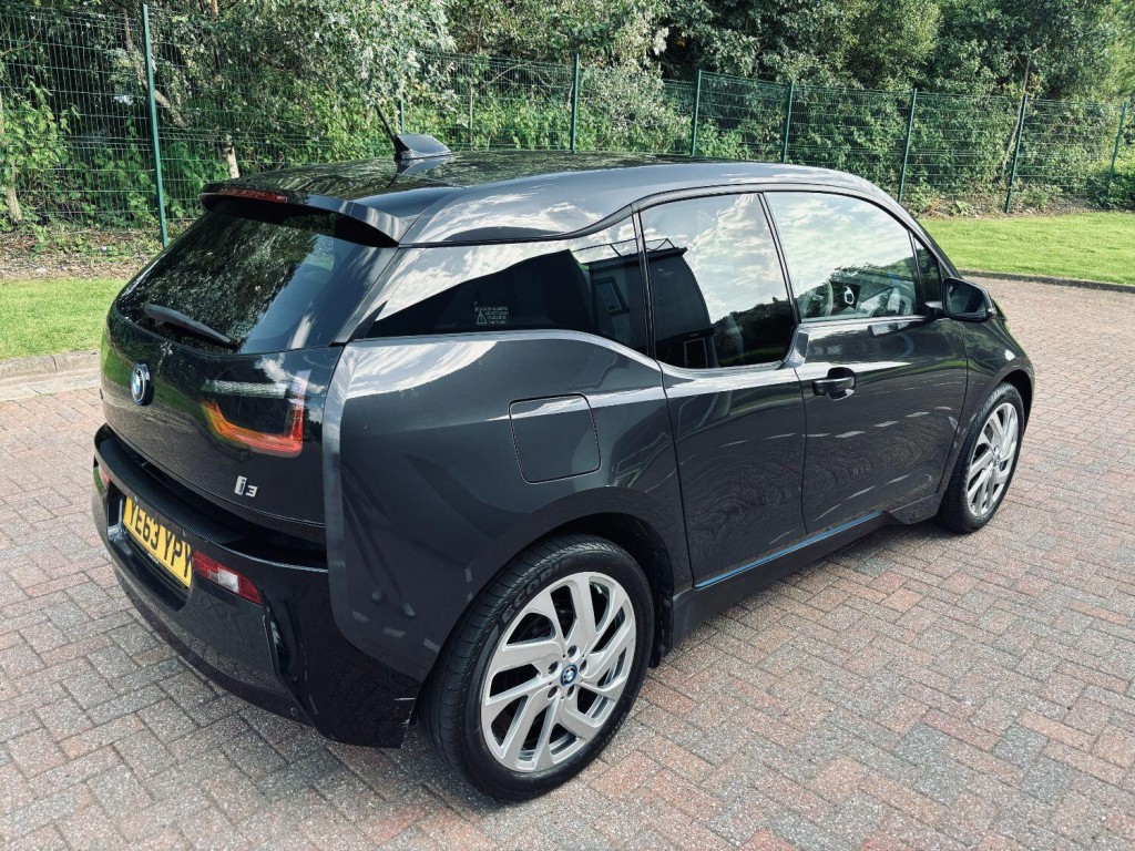 BMW I3