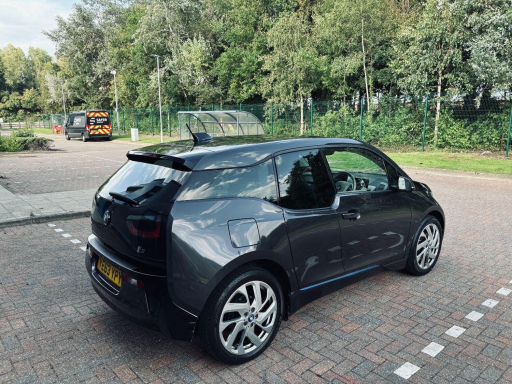 BMW I3