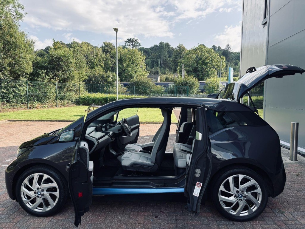 BMW I3
