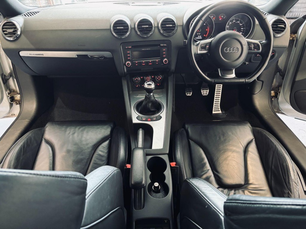 View AUDI TT 2.0 TDI