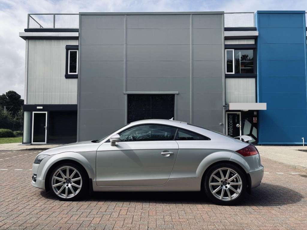 View AUDI TT 2.0 TDI