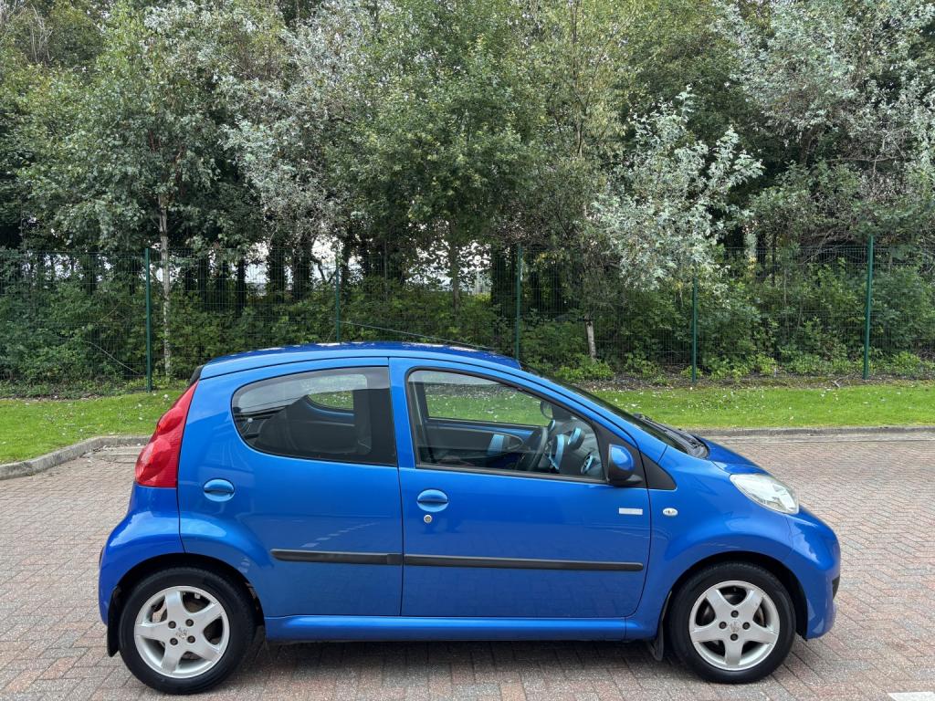 PEUGEOT 107