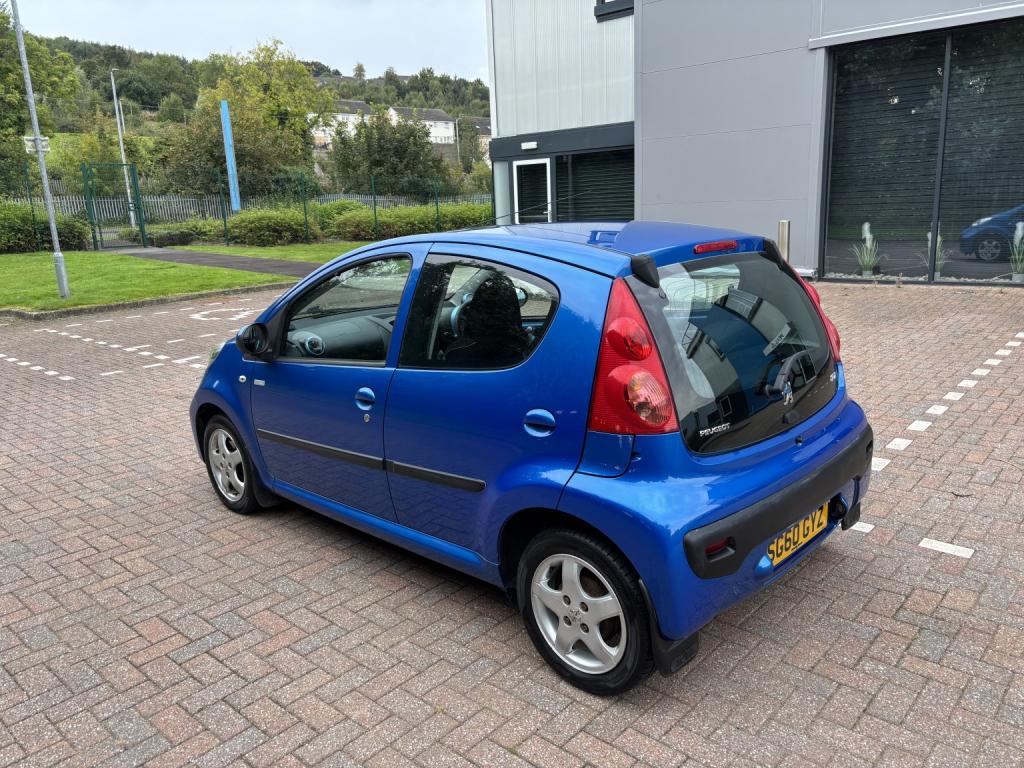 PEUGEOT 107