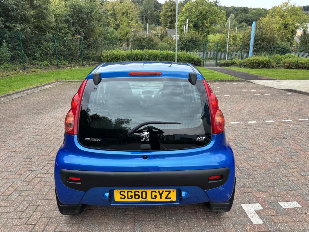 PEUGEOT 107