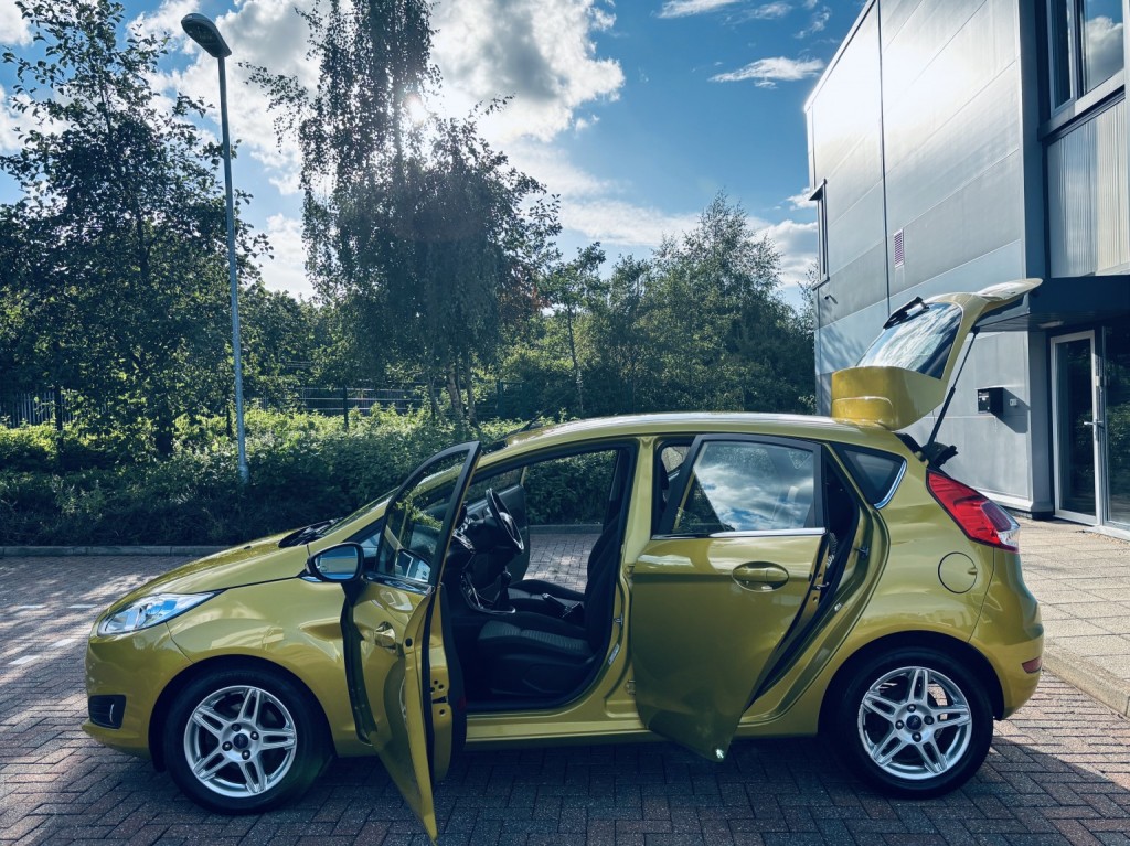 FORD FIESTA