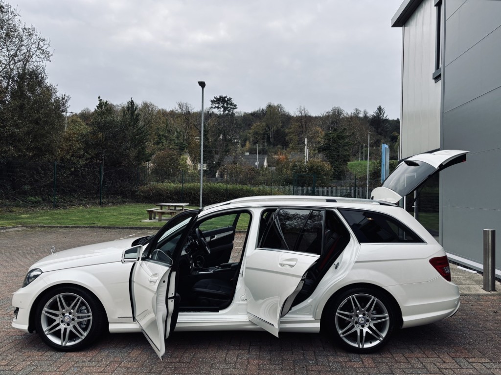 MERCEDES-BENZ C CLASS