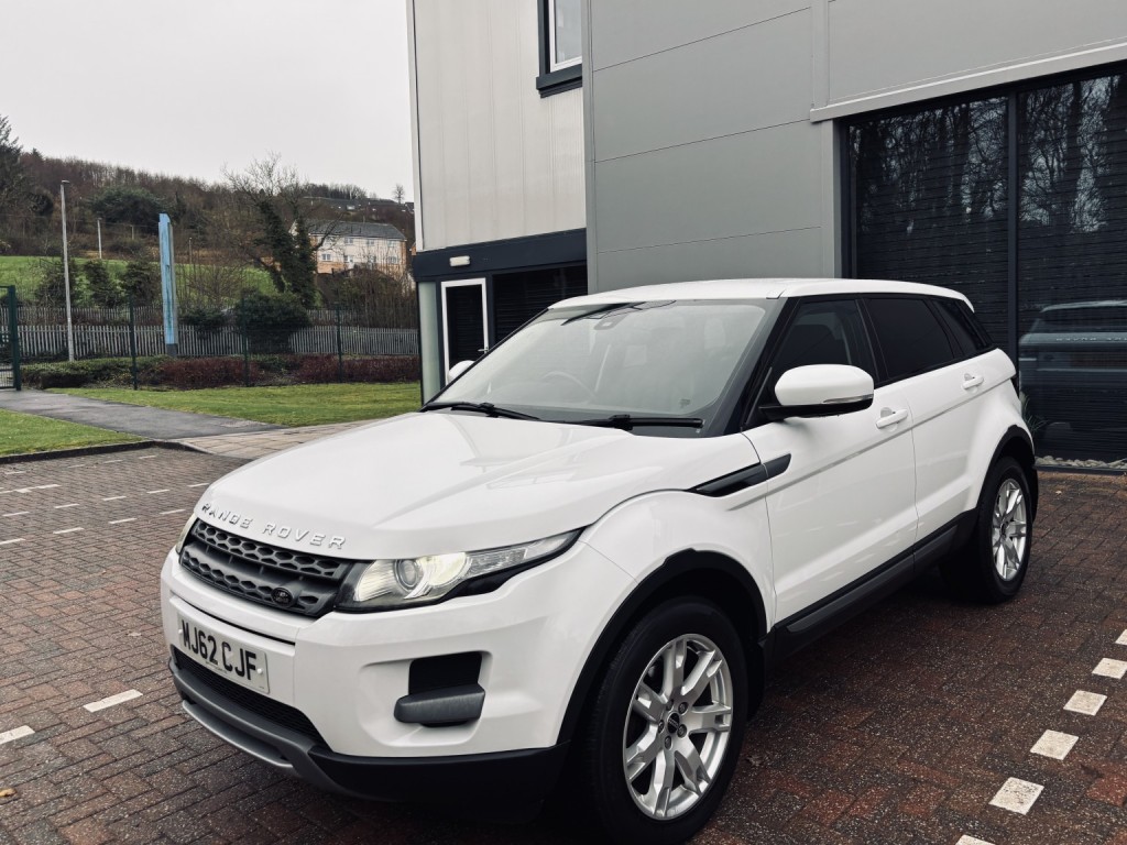 View LAND ROVER RANGE ROVER EVOQUE 2.2 eD4 Pure