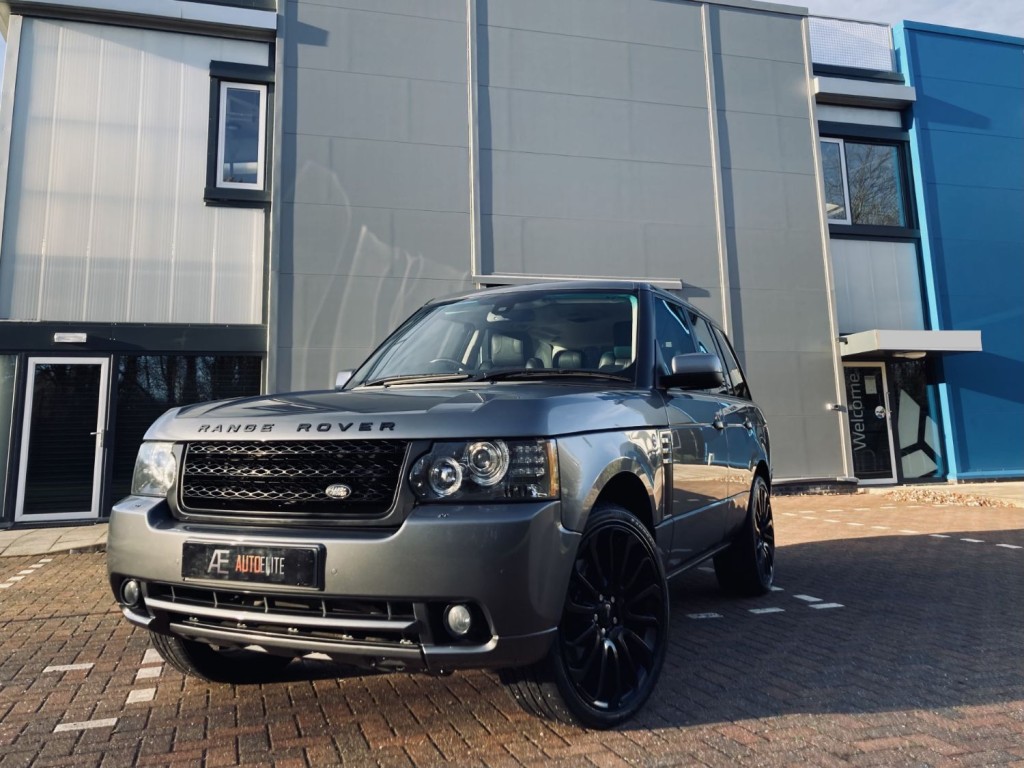 View LAND ROVER RANGE ROVER TDV8 268 Auto Vogue SE