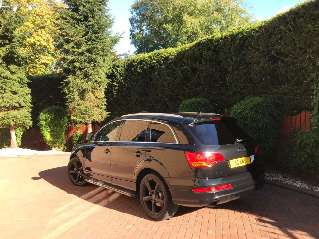 AUDI Q7