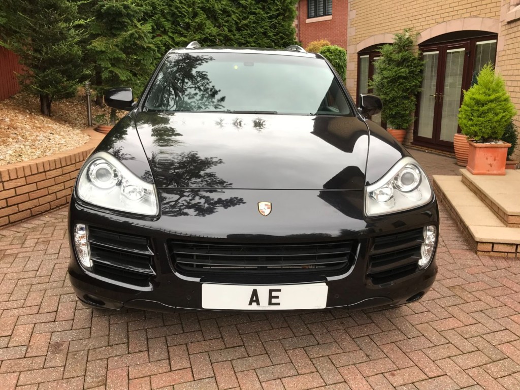 PORSCHE CAYENNE
