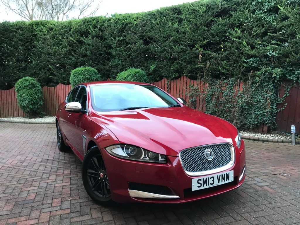 View JAGUAR XF D LUXURY