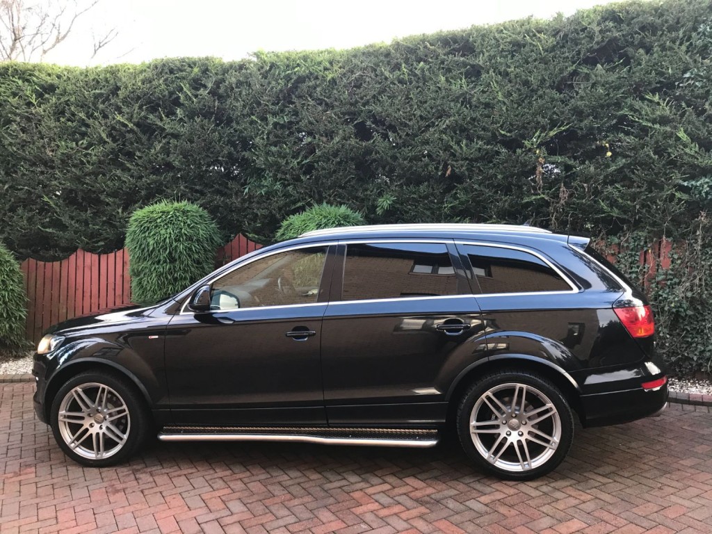 AUDI Q7