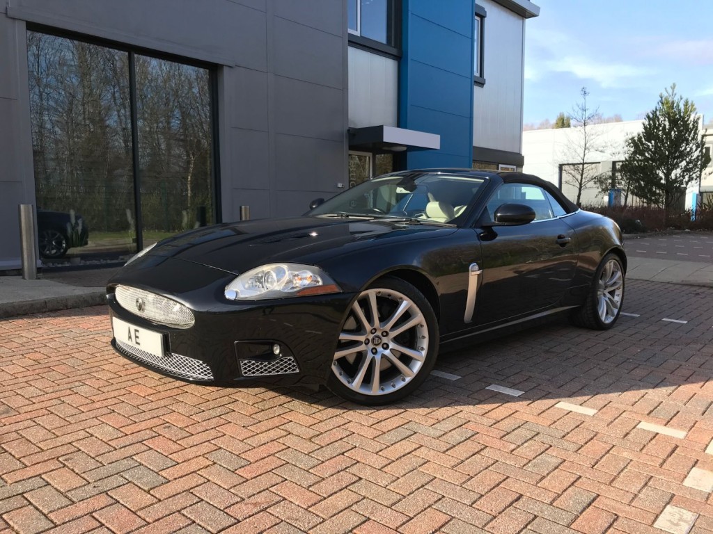JAGUAR XKR
