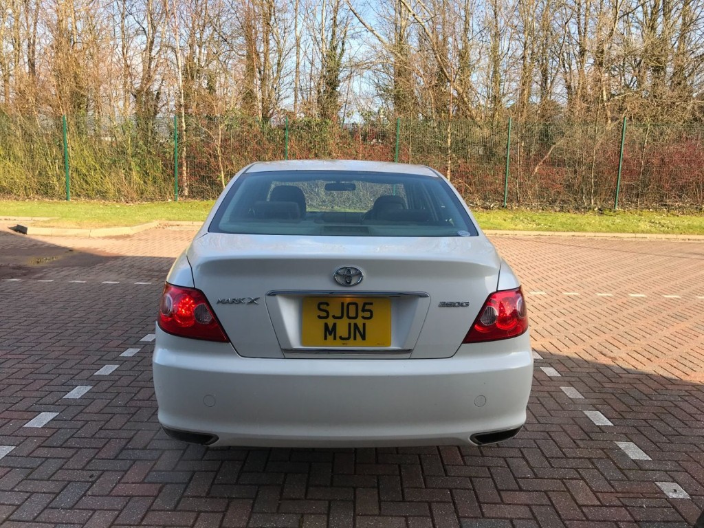 TOYOTA MARK X