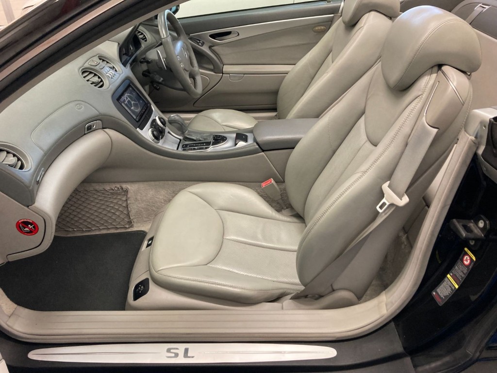 MERCEDES-BENZ SL