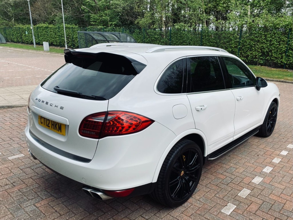 PORSCHE CAYENNE