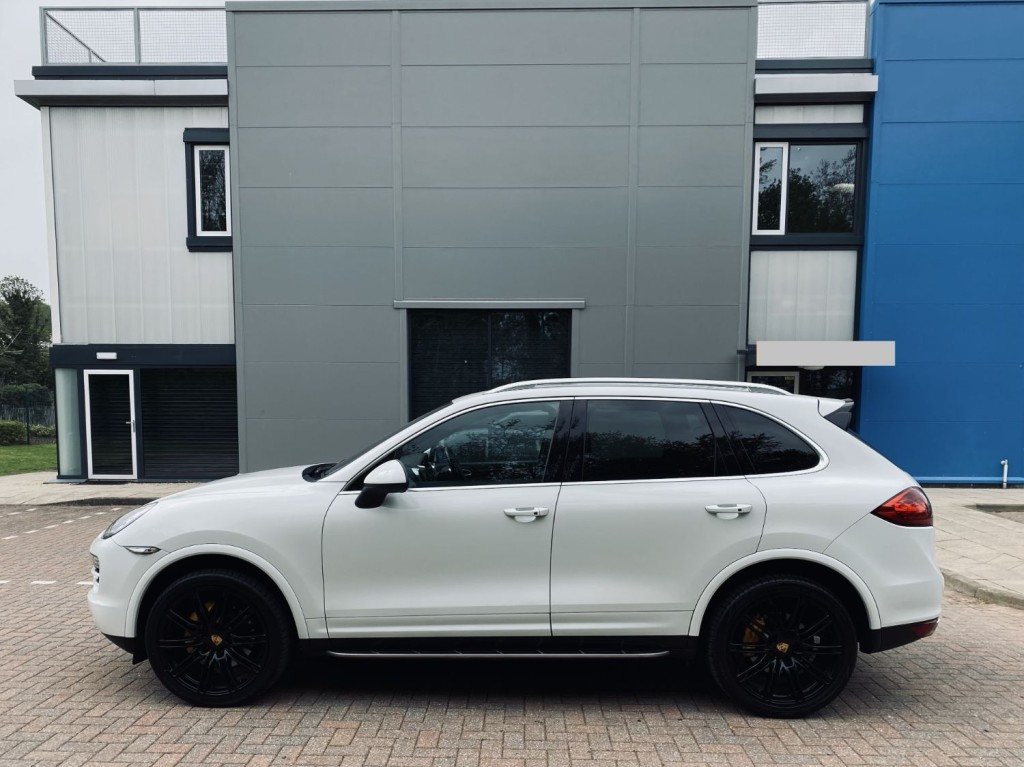 PORSCHE CAYENNE