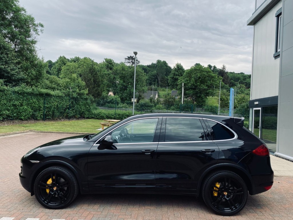 PORSCHE CAYENNE