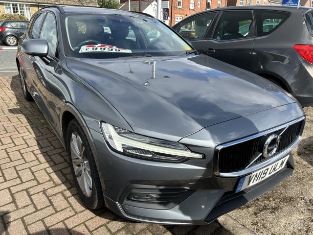 VOLVO V60 2.0 Momentum Plus D3