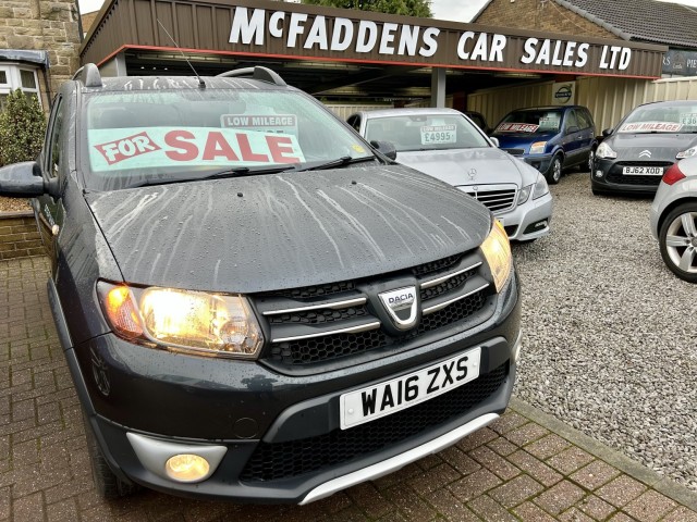 DACIA SANDERO STEPWAY 0.9 Stepway Laureate TCe 90