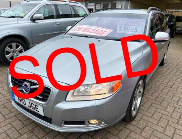 VOLVO V70 2.4 D5 205 BHP R-DESIGN SE PREMIUM AUTOMATIC *45,100 MILES* *FULL SERVICE RECORDS* N10JGE INCLUDED