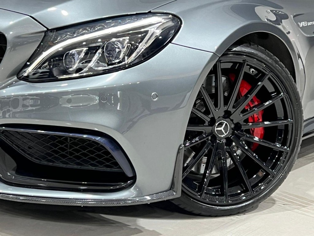 View MERCEDES-BENZ C CLASS 4.0 C63 V8 BiTurbo AMG S - DRIVING ASSISTANCE PACKAGE - CARBON INTERIOR PACKAGE - FULL MB HISTORY