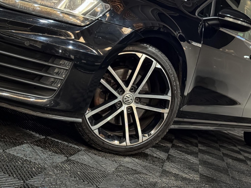 View VOLKSWAGEN GOLF 2.0 TDI BlueMotion Tech GTD