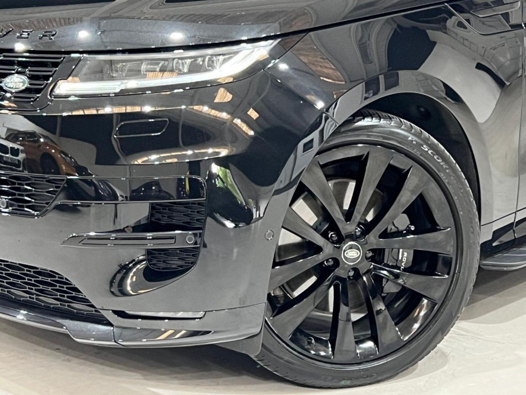 View LAND ROVER RANGE ROVER SPORT 4.4 P530 V8 First Edition