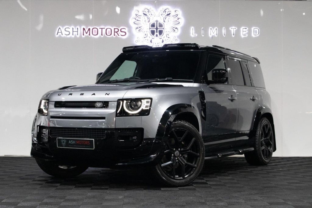 View LAND ROVER DEFENDER 3.0 D300 MHEV X-Dynamic HSE