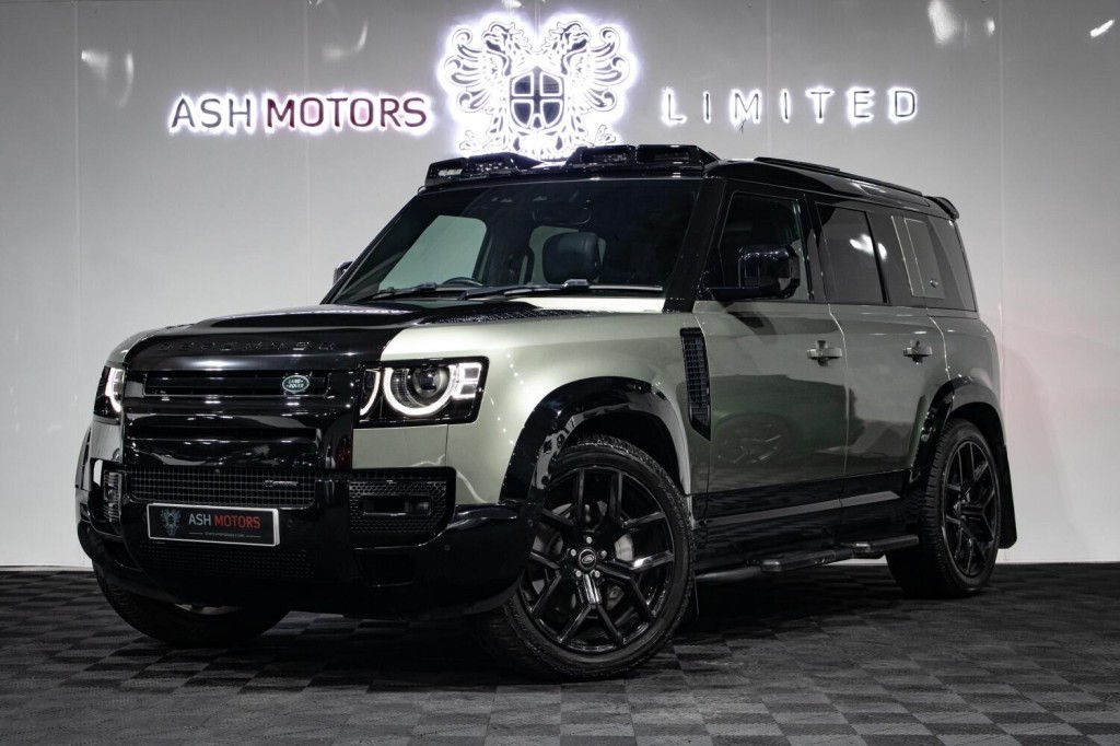 View LAND ROVER DEFENDER 110 3.0 D300 MHEV X-Dynamic HSE