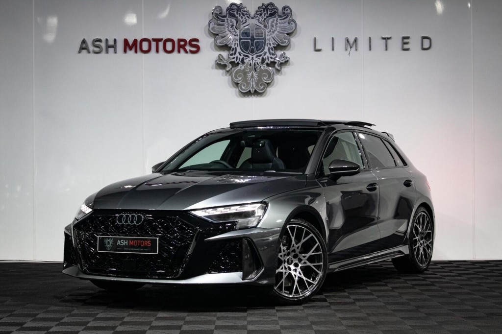 View AUDI RS3 Sportback Carbon Vorsprung (2024 - )