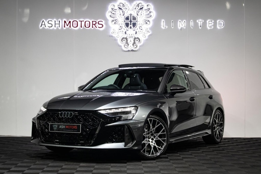 View AUDI RS3 Sportback Carbon Vorsprung (2024 - )