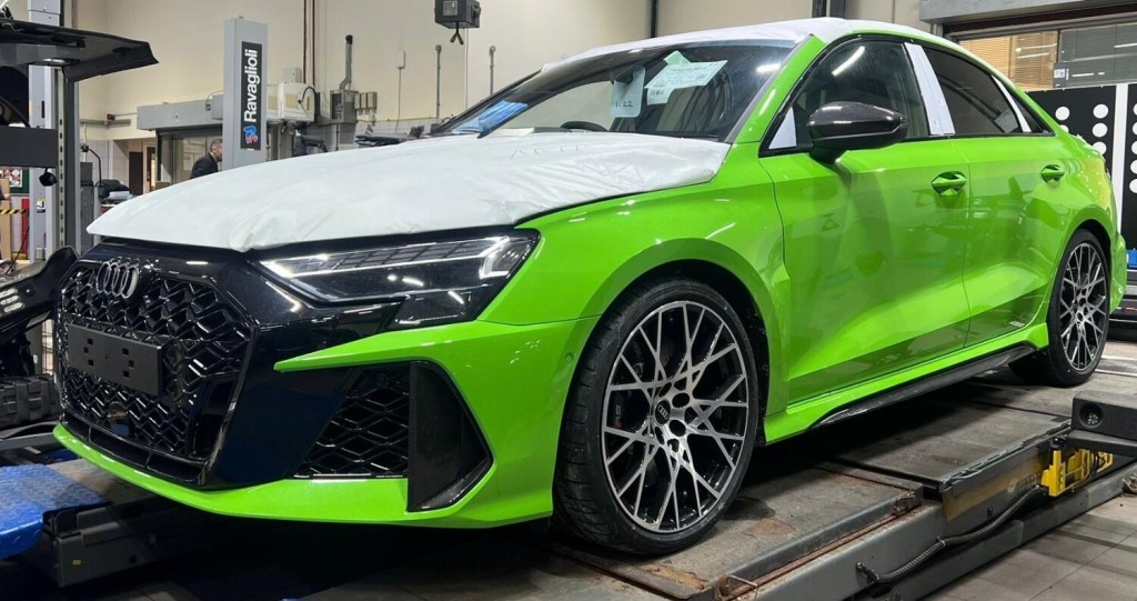 View AUDI RS3 2.5 TFSI Carbon Vorsprung
