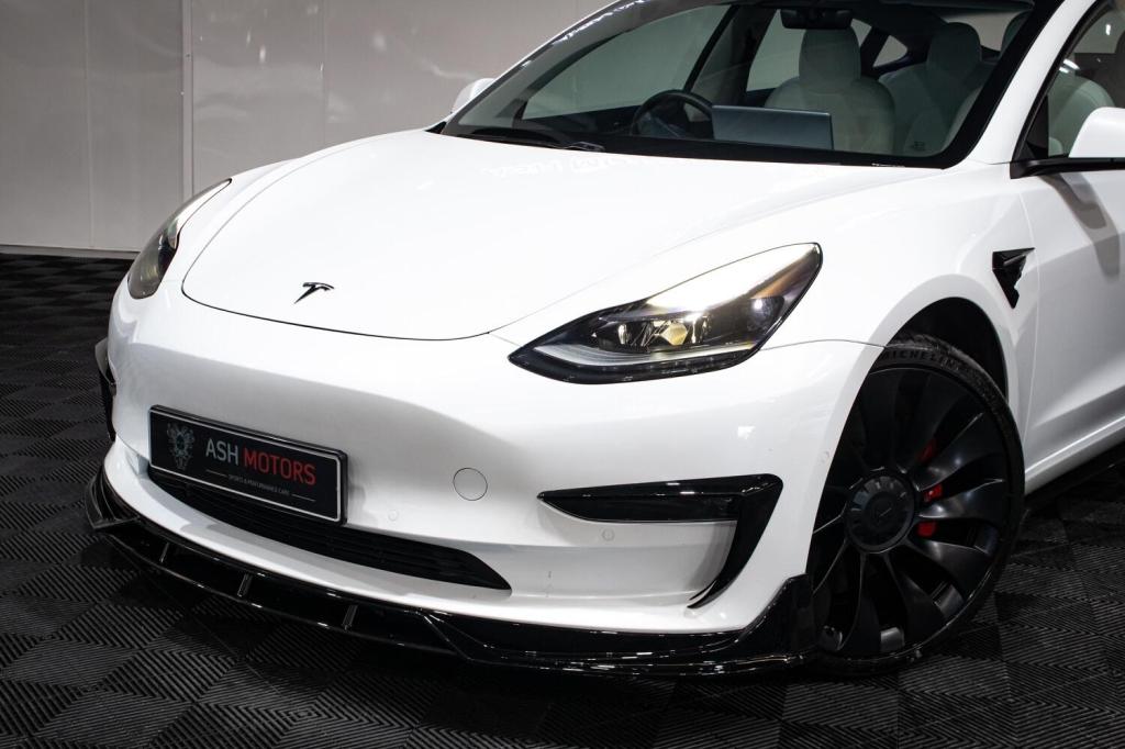 View TESLA MODEL 3 Performance 