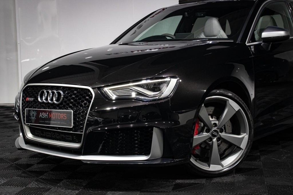 View AUDI RS3 2.5 TFSI
