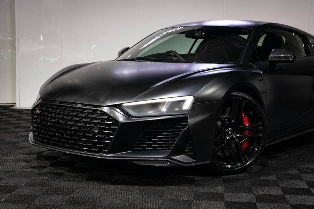 View AUDI R8 5.2 FSI V10 Performance