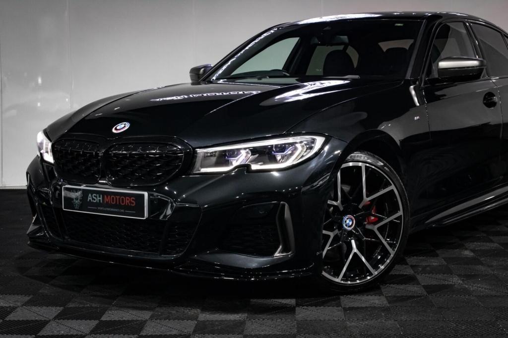 View BMW 3 SERIES 3.0 M340i xDrive Saloon