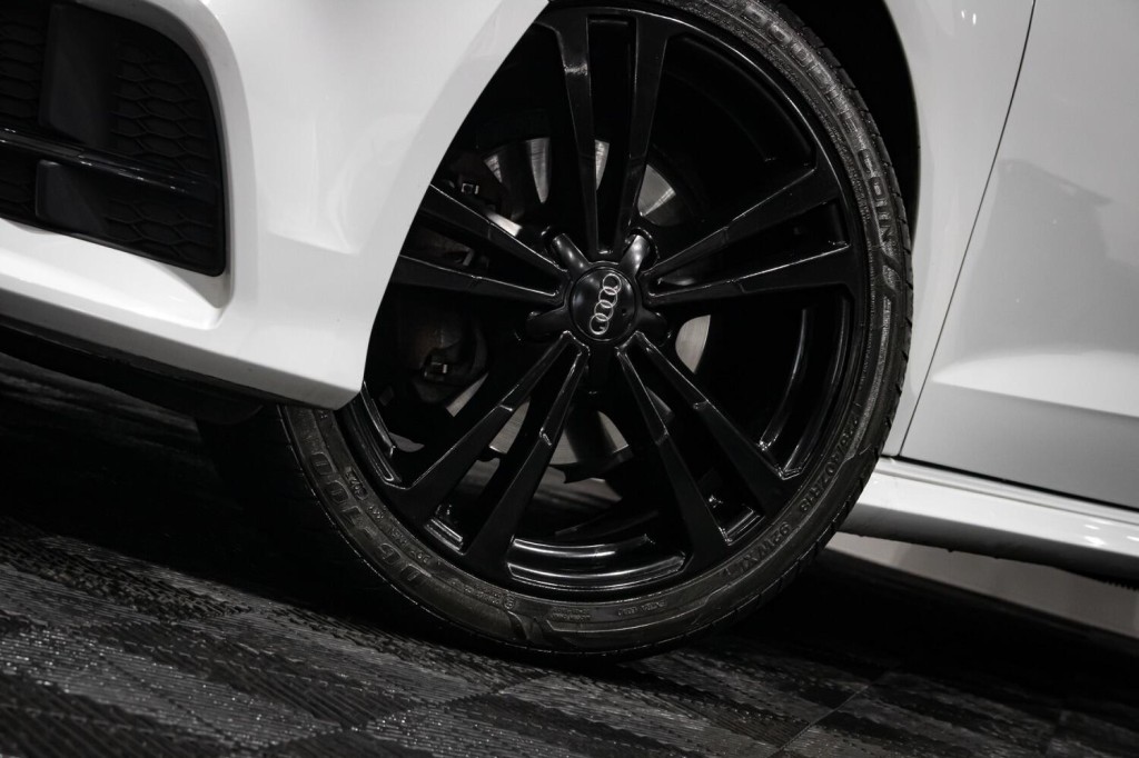 View AUDI A3 2.0 TDI S line